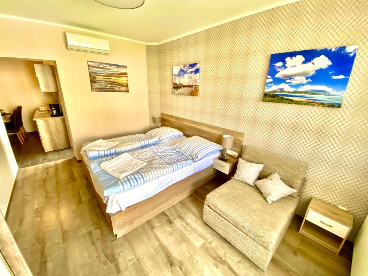 Unio Vendeghaz 1 Apartment Сиофок Екстериор снимка