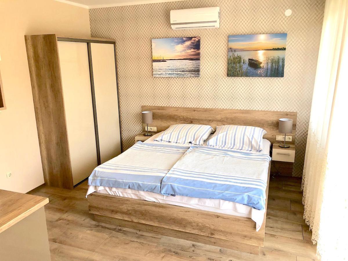 Unio Vendeghaz 1 Apartment Сиофок Екстериор снимка